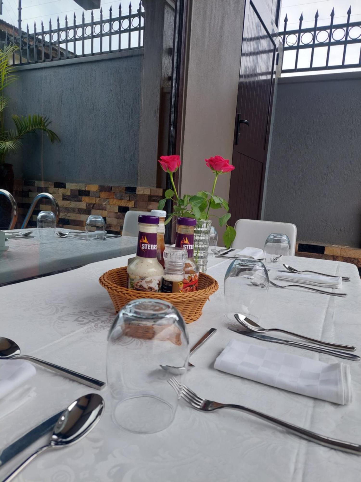Entebbe Stay Apart-Hotel Extérieur photo